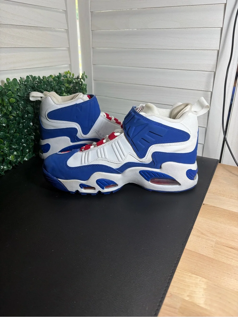 Nike Air Griffey Max 1 USA Blue White Red DX3724-100 Size 7Y Fits Women’s 8.5